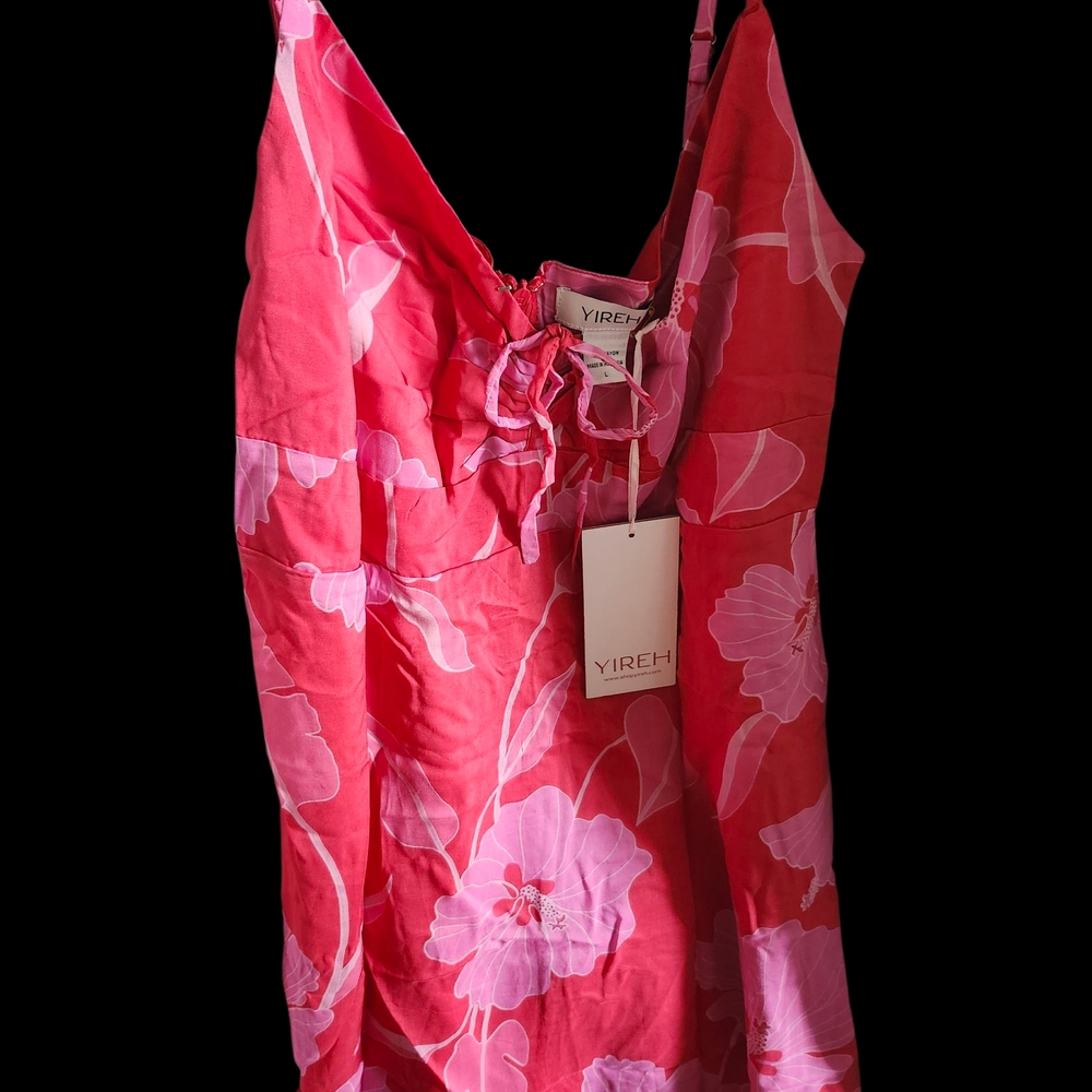 NWT Yireh Alani Dress in Ma'o Hau Hele (Strawberry Guava) Size Large